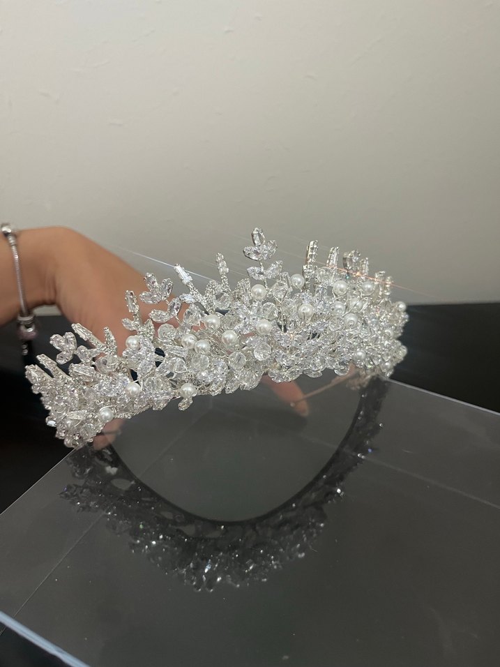 Parlak Beyaz Payetli Gelin Tacı - Görsel 2