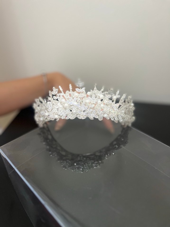 Parlak Beyaz Payetli Gelin Tacı - Görsel 3