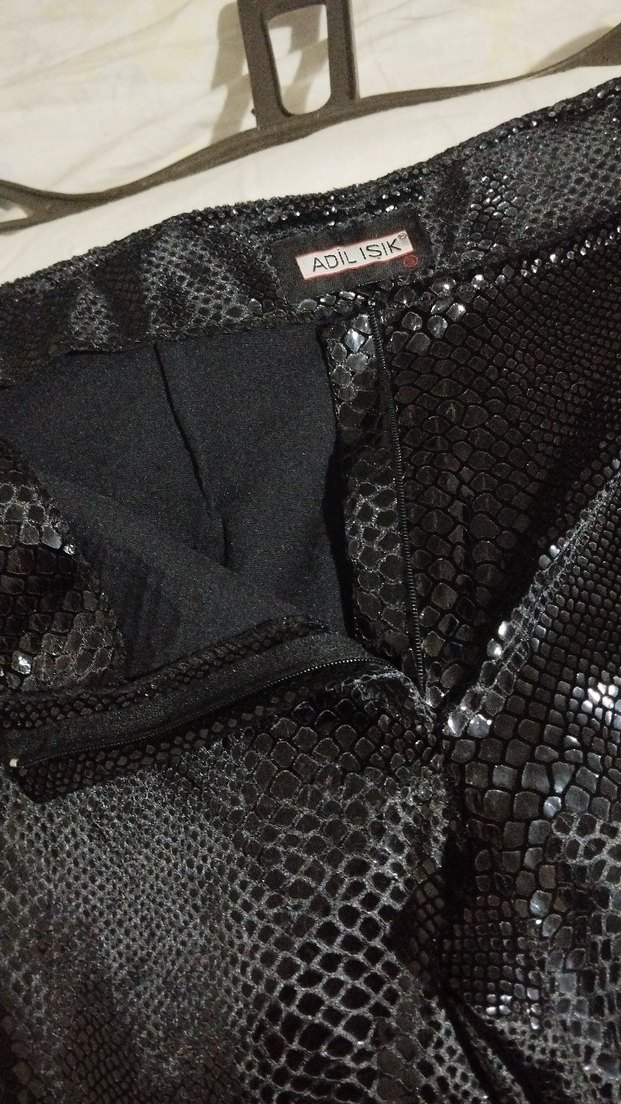 Kadın Siyah Deri Yılan Desenli Pantolon - Görsel 4