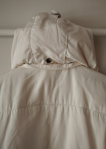 Düğmeli- fermuarlı  kapişonlu Beyaz Kadın Kaban - Görsel 3