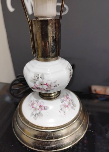 Beyaz Kumaş Abajur Masa Lambası - Görsel 3