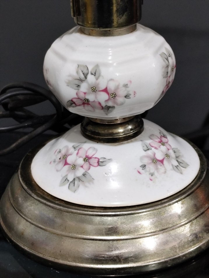 Beyaz Kumaş Abajur Masa Lambası - Görsel 4