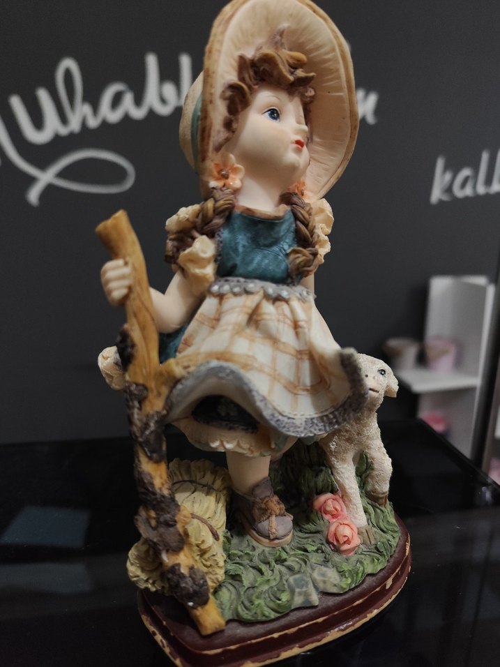 Bej Tonlarında Pastel Kız Figürin Avrupa polyester - Görsel 5