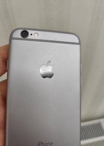 Gri iPhone Akıllı Telefon - Görsel 2