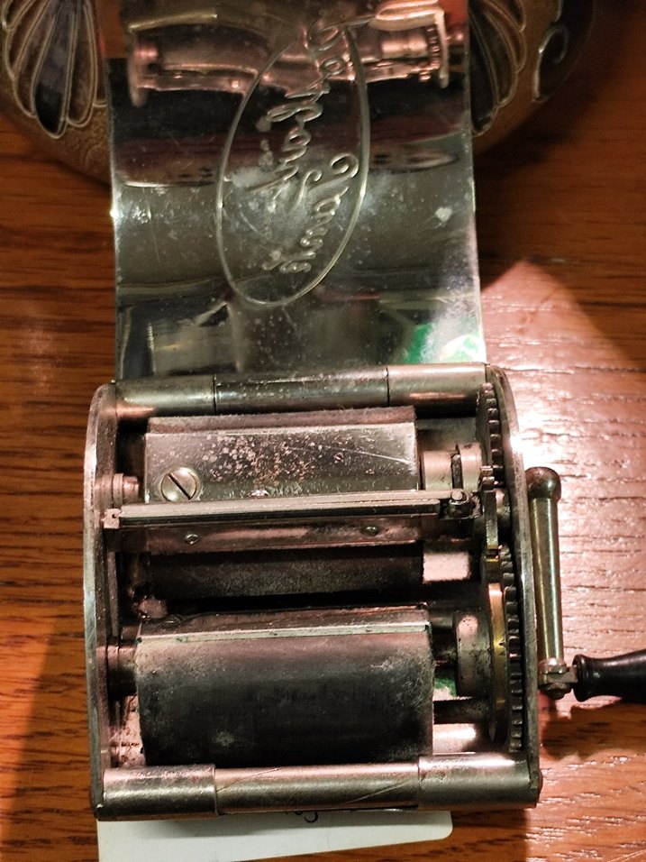 Koleksiyonluk 1920-30 Alman Jilet Bileme Makinesi - Nadir Parça - Görsel 2