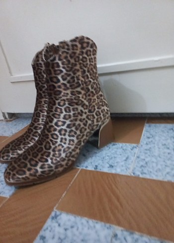 Kahverengi Leopar Desenli Süet Kadın Bot - Görsel 4
