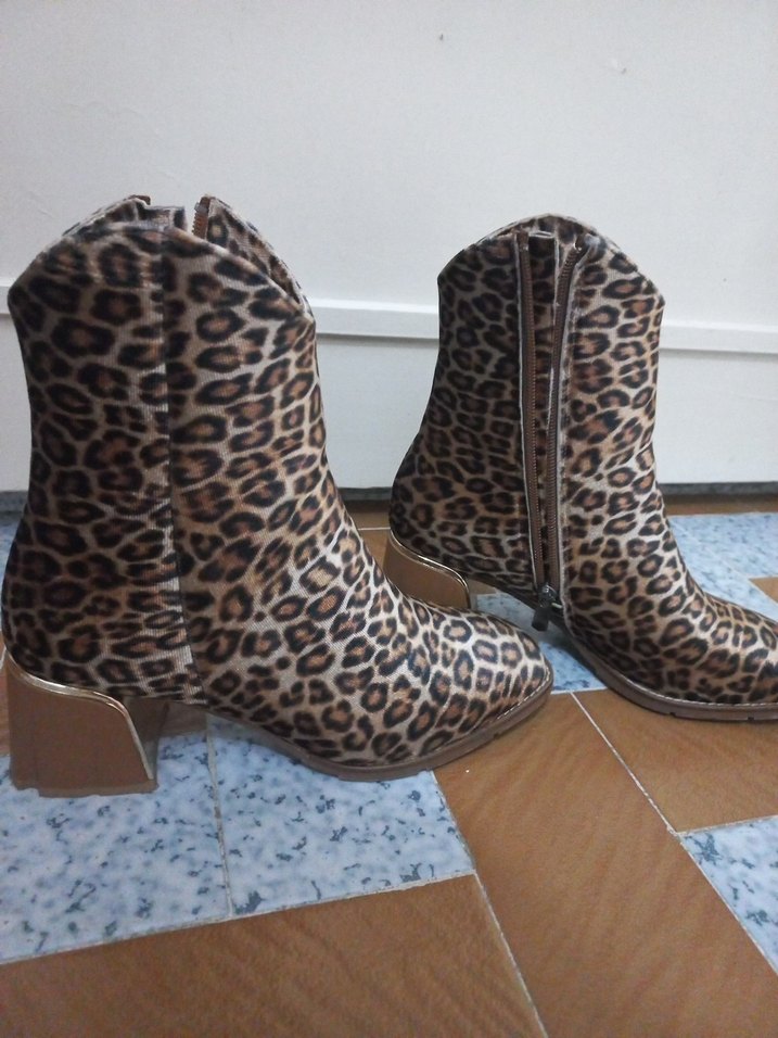 Kahverengi Leopar Desenli Süet Kadın Bot - Görsel 2