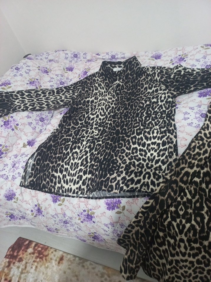 Kahverengi Leopar Desenli Uzun Kollu Bluz - Görsel 2