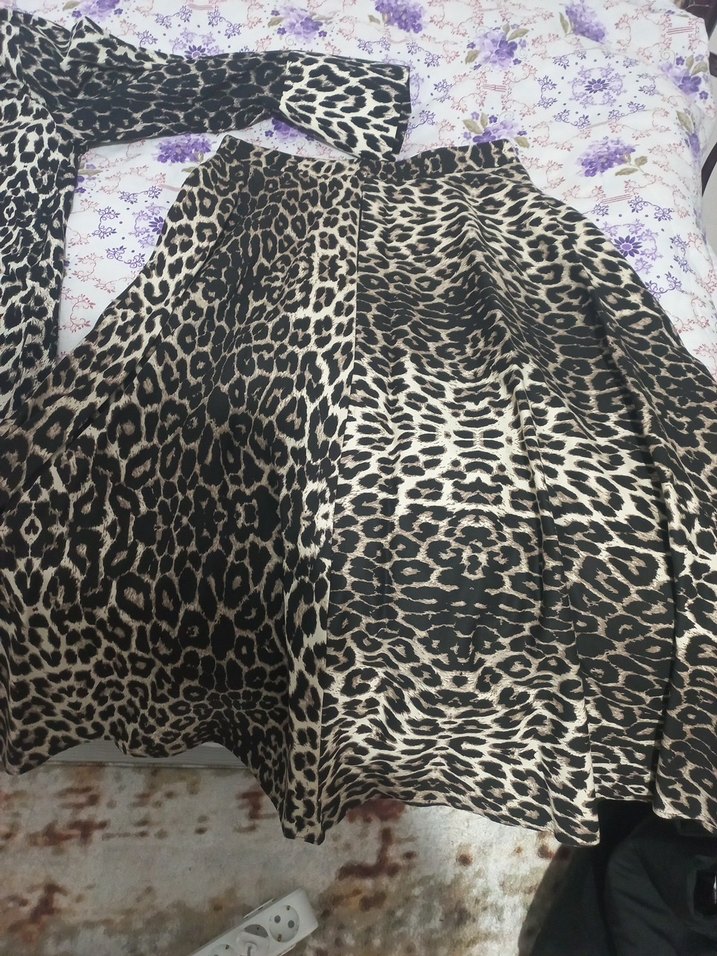 Kahverengi Leopar Desenli Uzun Kollu Bluz - Görsel 3