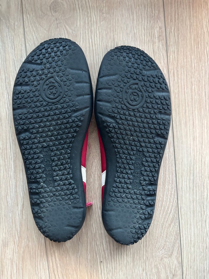 Decatlon kırmızı-bordo yelken ayakkabısı 38-39 numara - Görsel 2