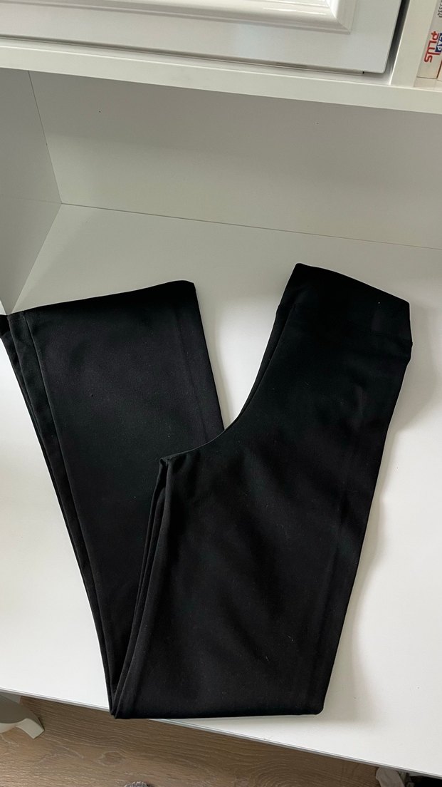 Kadın Siyah Dar Kesim Midi Kumaş Pantolon - Görsel 2