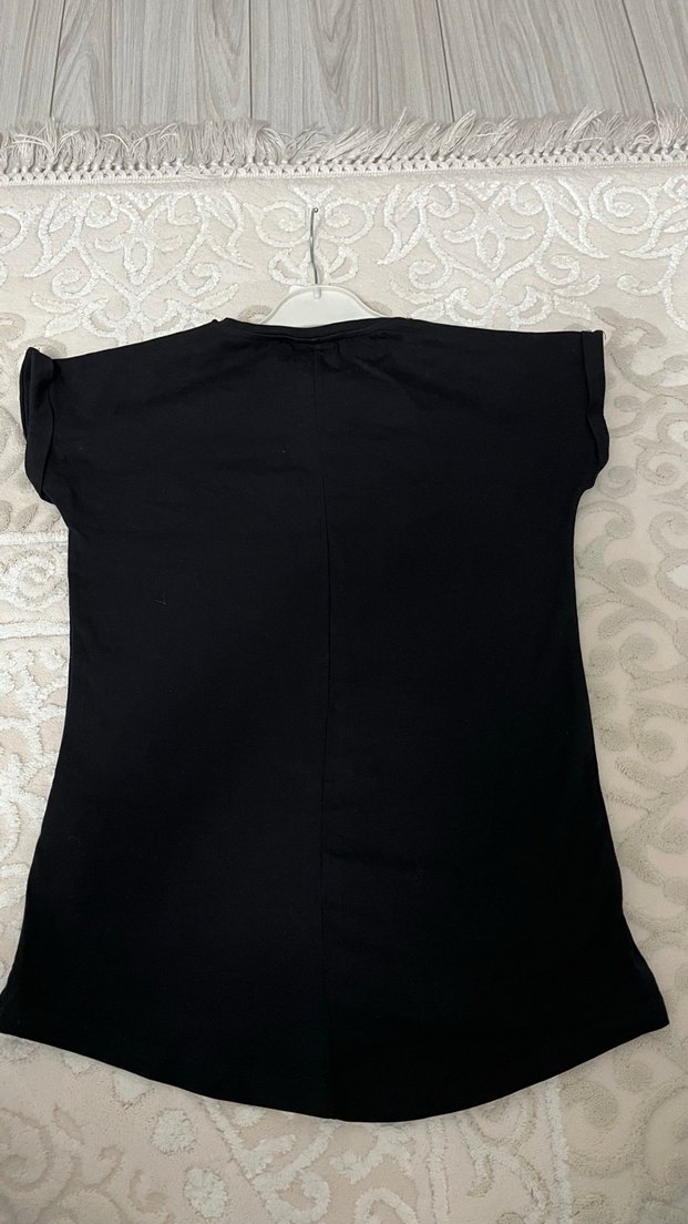 Kız Çocuk Siyah Payetli Tişört - Görsel 2