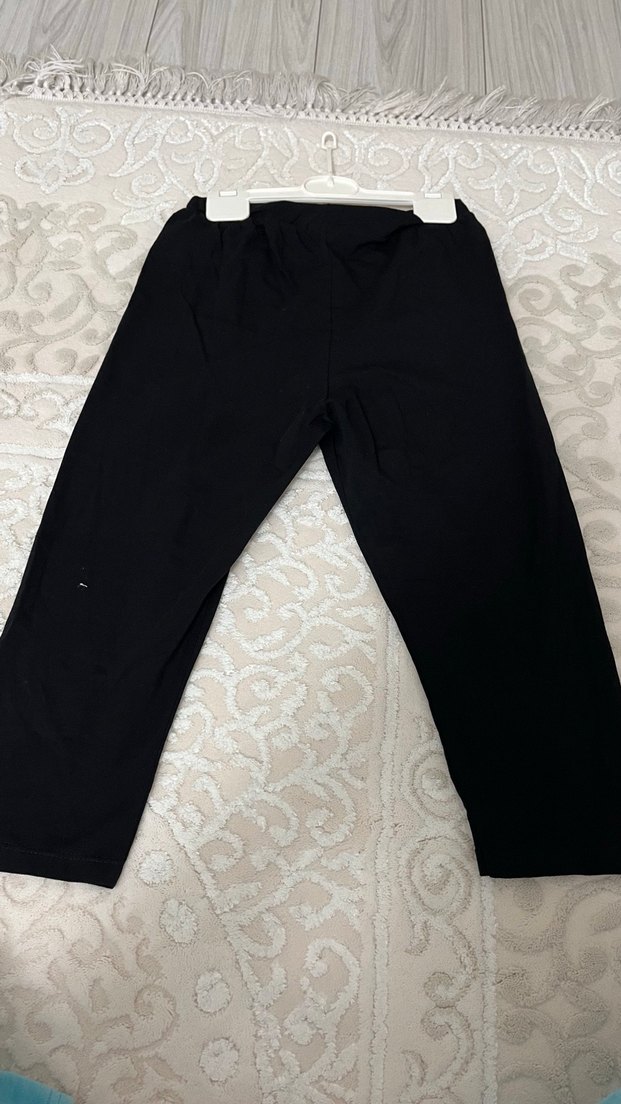 Kız Çocuk Siyah Payetli Tişört - Görsel 4