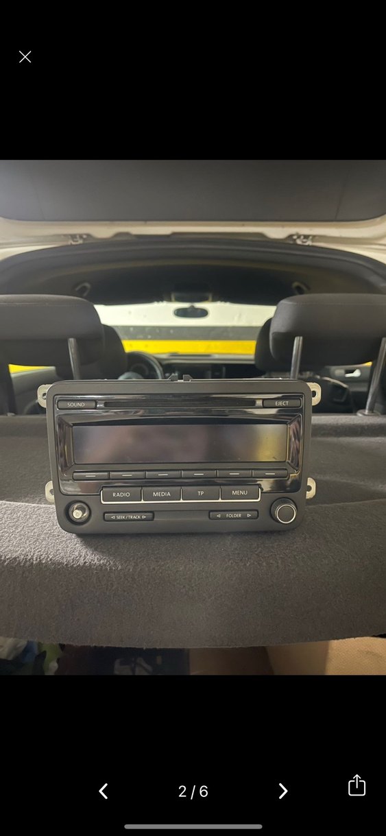 Siyah Araba Müzik Sistemi - Görsel 2