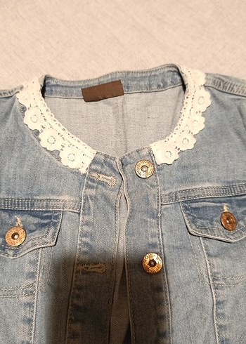 Kız Çocuk Düğmeli Denim Ceket - Görsel 2