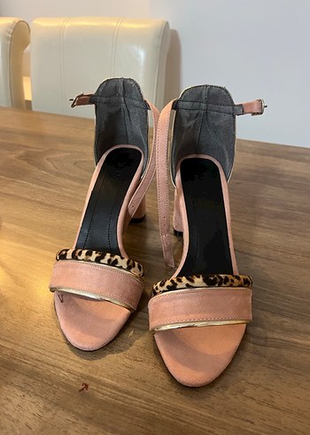 Pudra Süet Topuklu Kadın Ayakkabı - Görsel 2