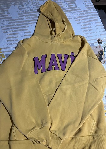 Sarı Kapüşonlu Mavi Baskılı Sweatshirt - Görsel 2