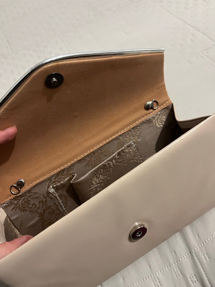 Bej Deri Kemer Detaylı Kadın Portföy Çanta - Görsel 2