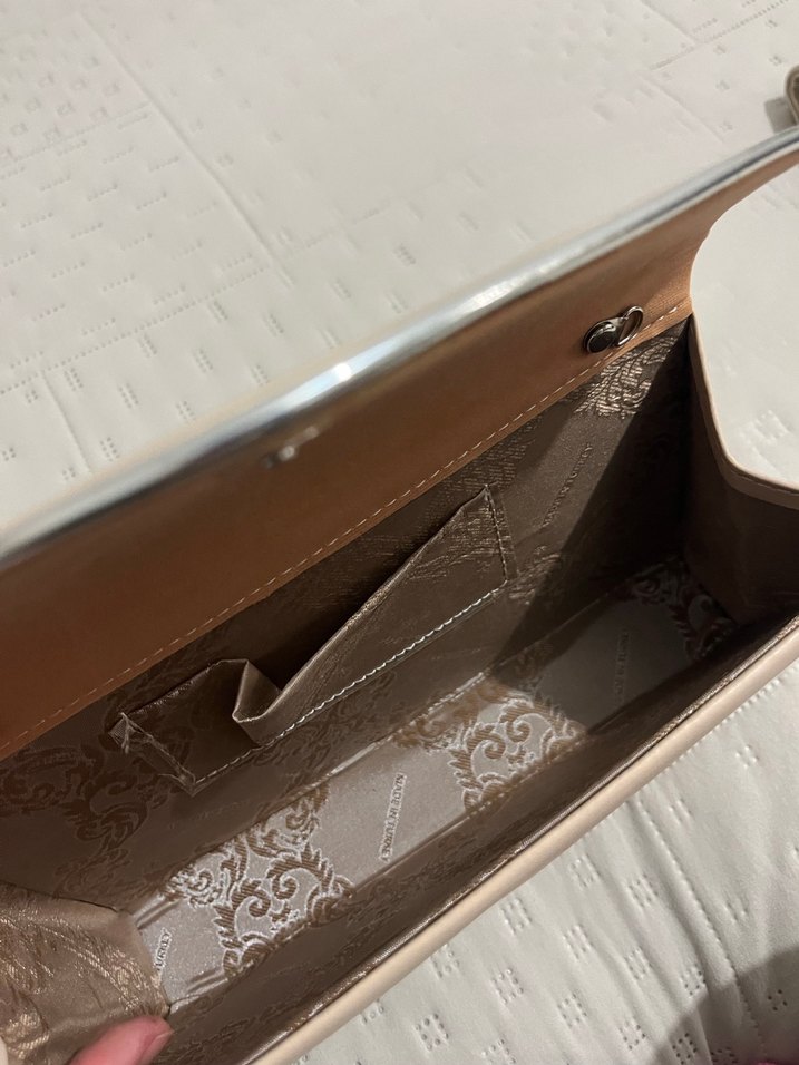 Bej Deri Kemer Detaylı Kadın Portföy Çanta - Görsel 3