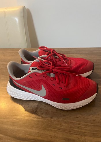 Kırmızı Nike Kadın  orijinal Spor Ayakkabısı - Görsel 2