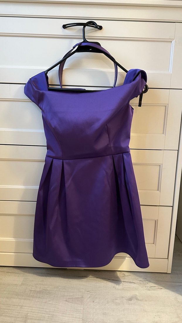 Adl Mert Aslan Omuzlari Acik Mini Tafta Elbise - Görsel 3