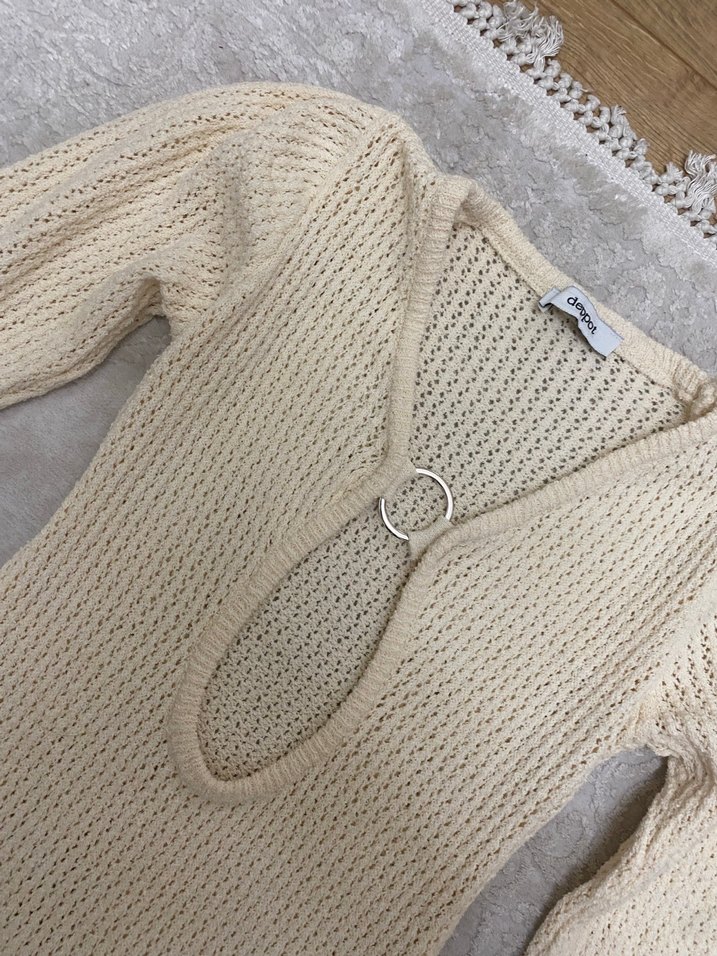 Bej V Yaka Uzun Kollu Triko yazlık mayo üstüne - Görsel 3