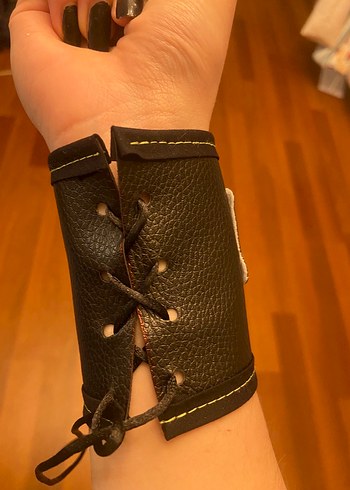 Siyah Deri Misfits Bileklik - Görsel 3