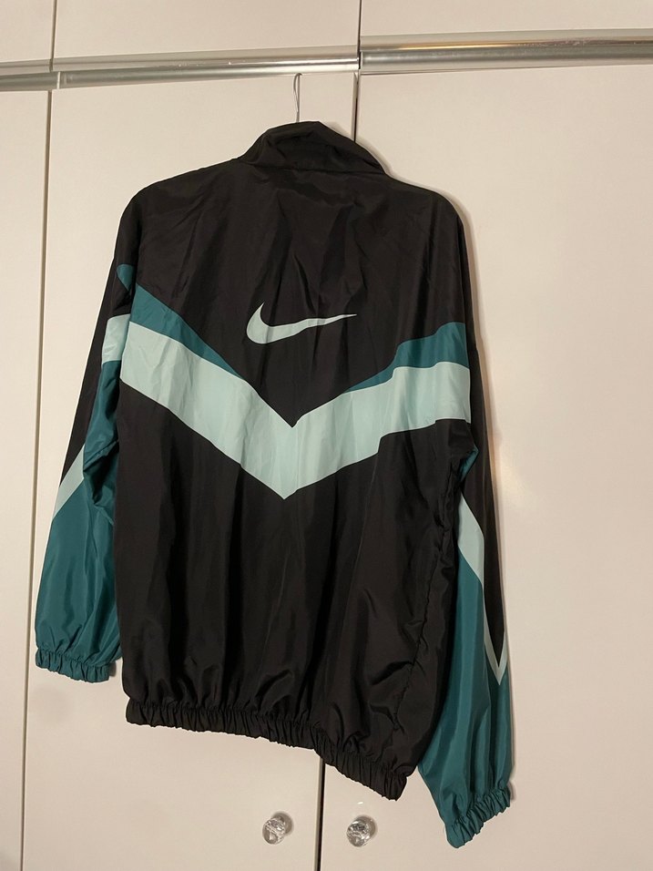 siyah Spor Rüzgarlık - Görsel 2