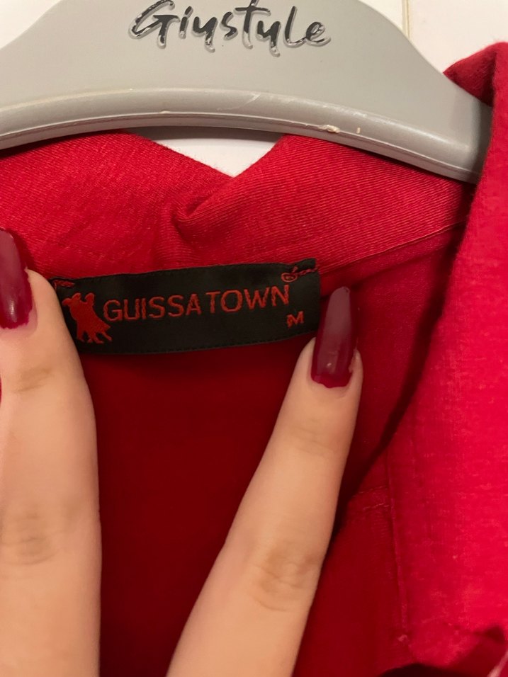 Kırmızı Düğmeli Kadın Gömlek - Görsel 2