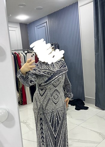 Gri Yılan Desenli Uzun Drapeli Kadın Elbise - Görsel 3