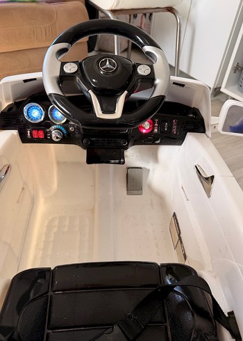 Beyaz Mercedes-Akülü Binilebilir Araba - Görsel 7