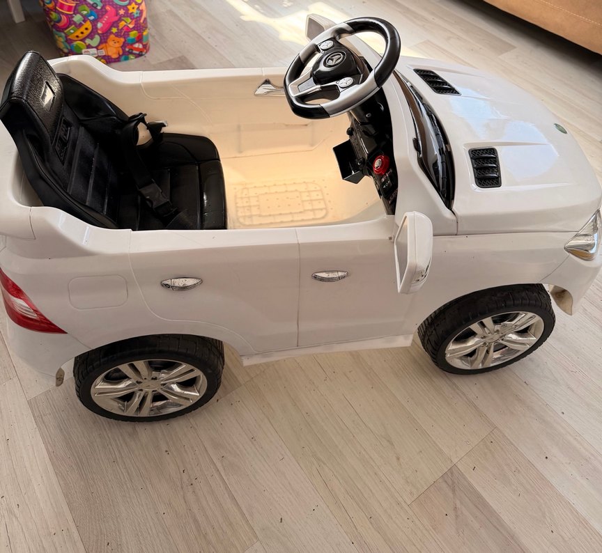 Beyaz Mercedes-Akülü Binilebilir Araba - Görsel 4