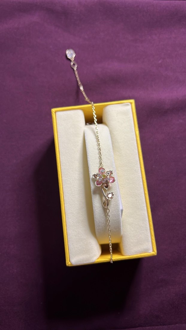 Pembe Zincirli Çiçek Desenli Kadın Bileklik - Görsel 2