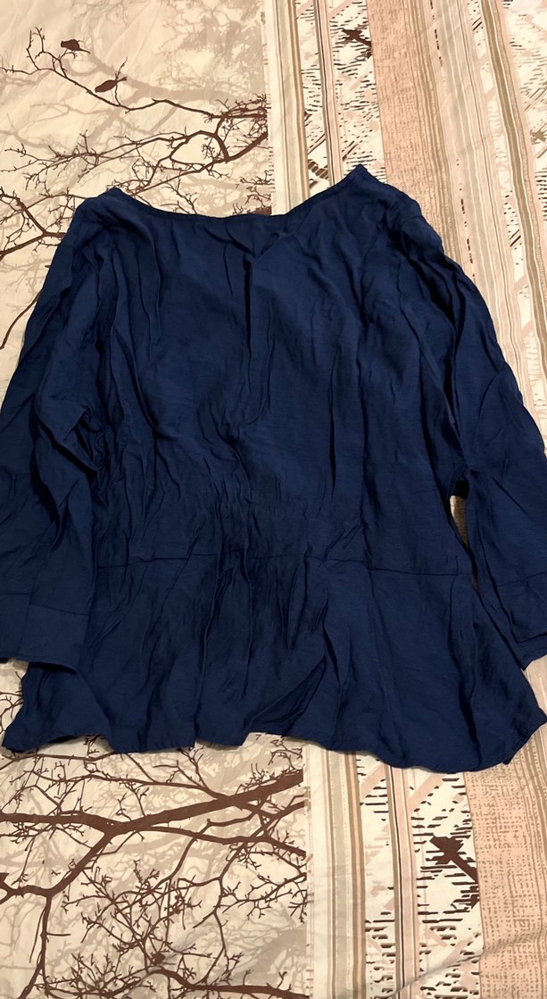 Geniş kesimli önü pileli Düğmeli Koyu lacivert Bluz - Görsel 3