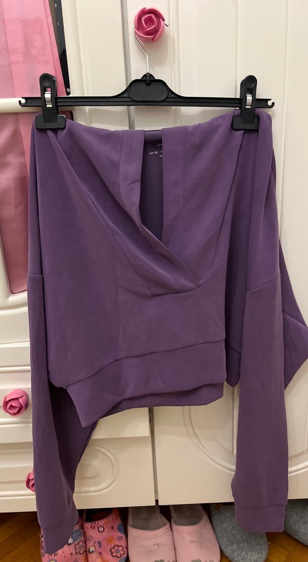 OYSHO Uzun Kollu V Yaka Kadın Bluz - Görsel 3