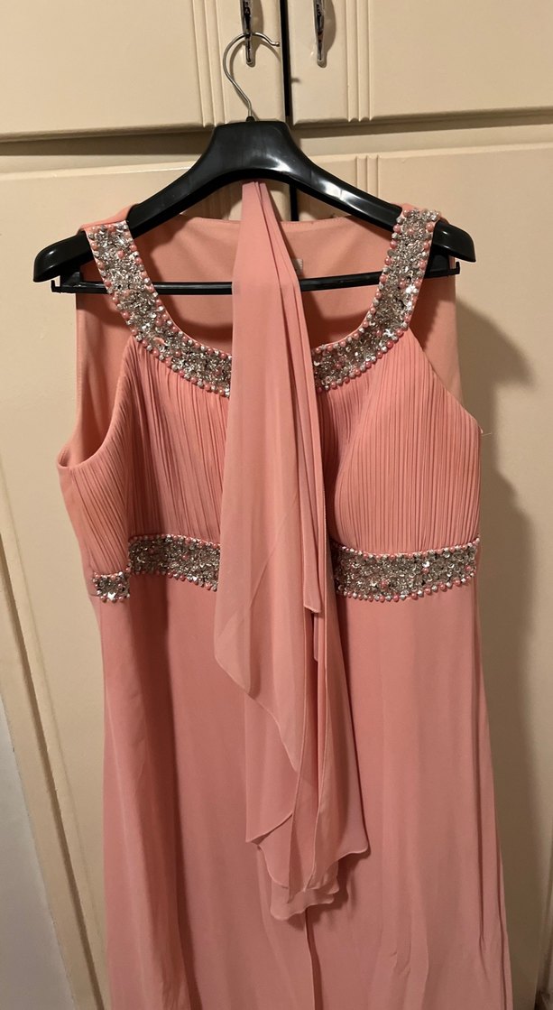 Pembe Drapeli Uzun Abiye Elbise ekstra şalı vardır. - Görsel 2