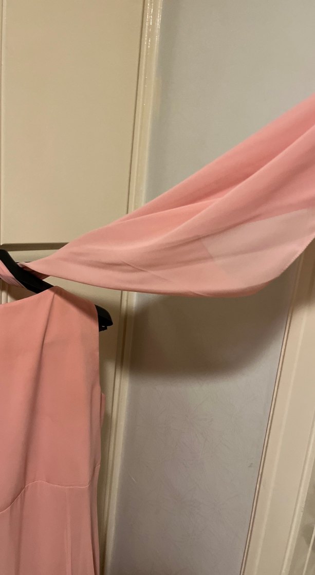 Pembe Drapeli Uzun Abiye Elbise ekstra şalı vardır. - Görsel 5