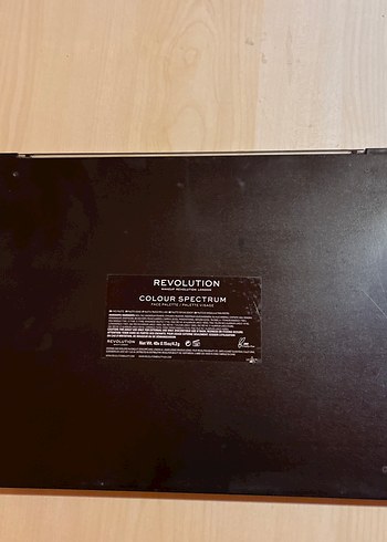 Revolution Colour Spectrum Çok Renkli Far Paleti( 40 renkli) - Görsel 3