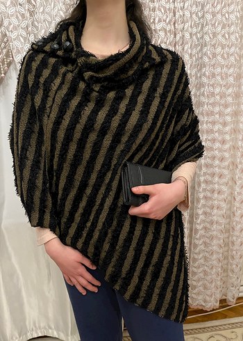 Kahverengi Çizgili Örgü Kadın Panço - Görsel 2