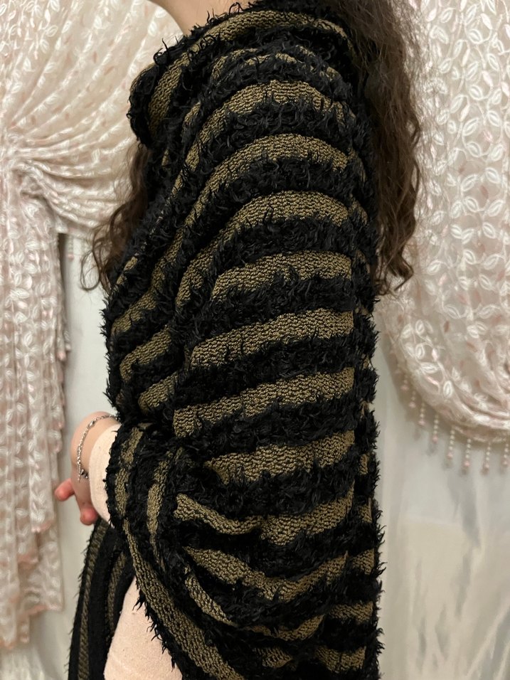 Kahverengi Çizgili Örgü Kadın Panço - Görsel 4