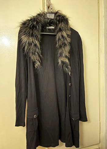 Gri Kürklü Yaka Detaylı Kadın Peluş Ceket - Görsel 3