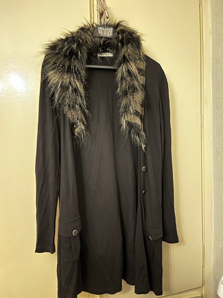 Gri Kürklü Yaka Detaylı Kadın Peluş Ceket - Görsel 3