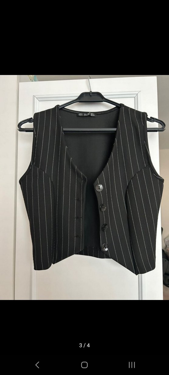 Düğmeli Siyah Çizgili Kadın Yelek - Görsel 3