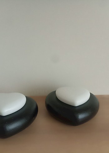 Siyah beyaz kalp. Yüzük kutusu vs. dekor. - Görsel 2