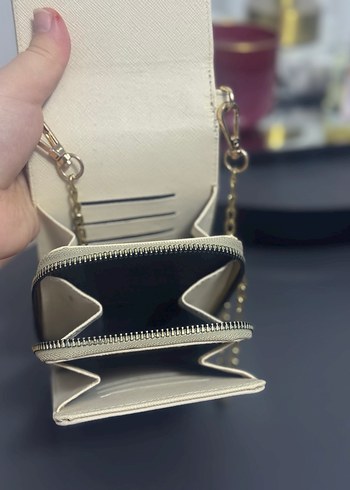 Beyaz Zincir Detaylı Kadın Deri Çapraz Çanta - Görsel 2