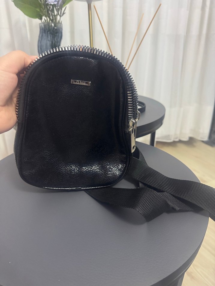 Yılan Desenli Siyah Deri Kadın Sırt Çantası - Görsel 3