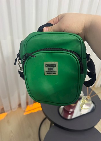 Yeşil Renkli Baskılı Fermuarlı Kadın Çapraz Çanta - Görsel 2