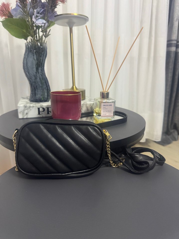 Zincir Detaylı Siyah Deri Kadın Çanta - Görsel 2