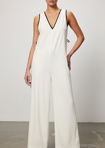 V Yakalı Beyaz Kadın Tulum - Görsel 2