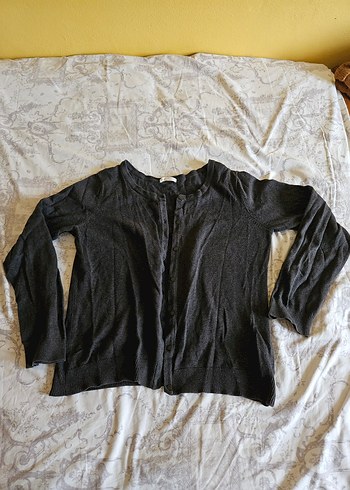 Gri Düğmeli Kadın Hırka - Görsel 3